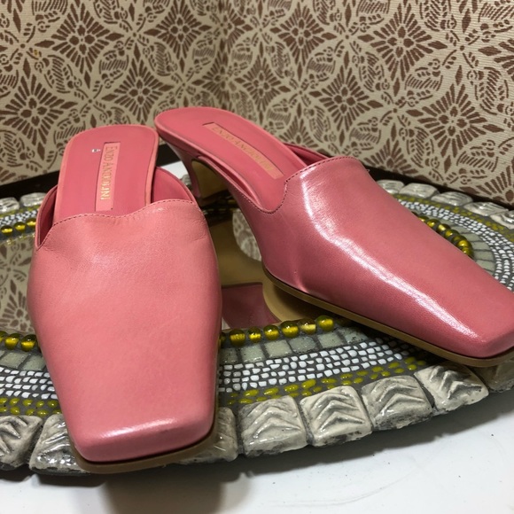 NWOT Women Anzio Angiolini mules, sz 6,5 - Picture 2 of 5